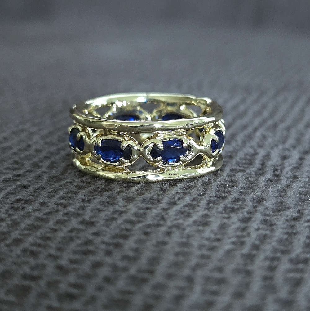 Zeyzey Gold💛 Double✌️ Band with Blue💙 Crystals💎 Ring💍 - NWT - Picture 2 of 16